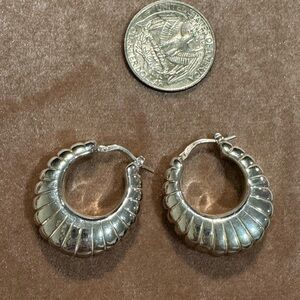 925 Italy Sterling Silver Scallop Shrimp Hoops